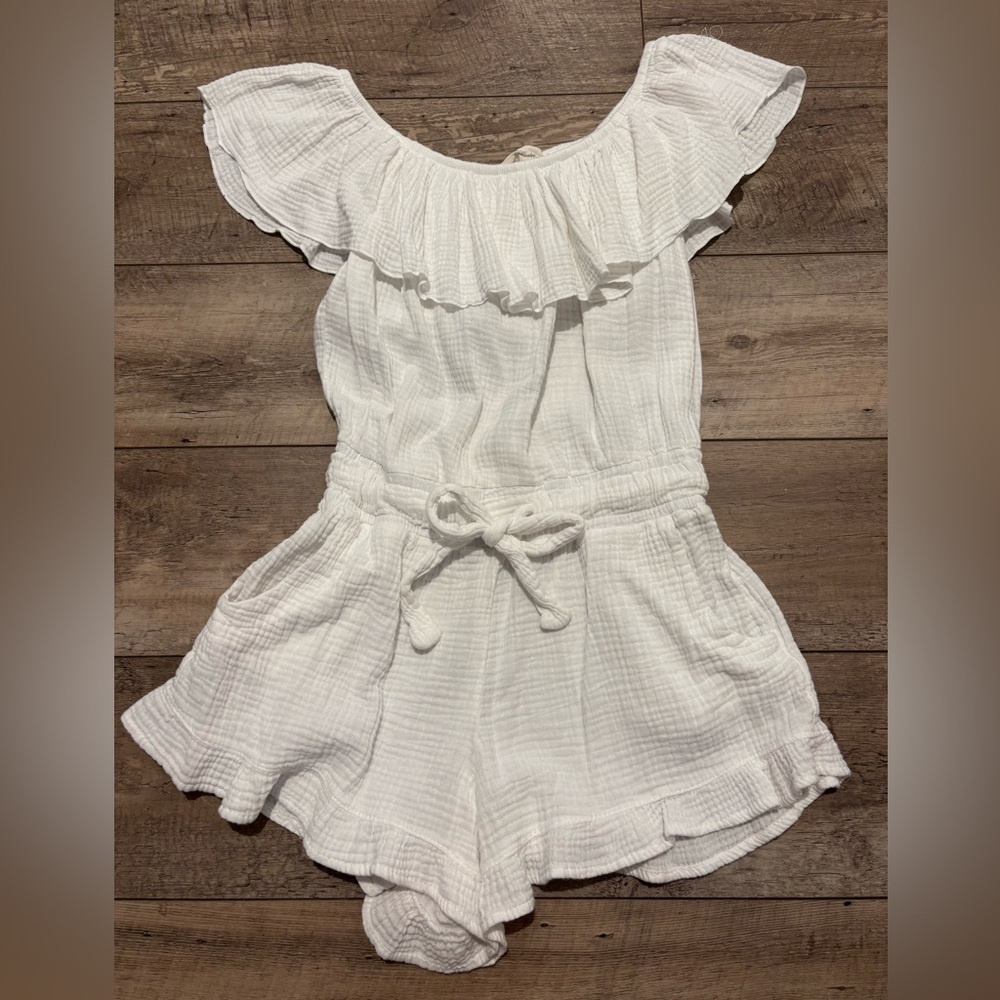 Elegant White Ruffled Shorts Romper